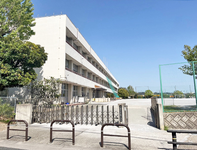 共和西小学校