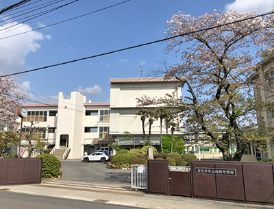 春日井市立西部中学校