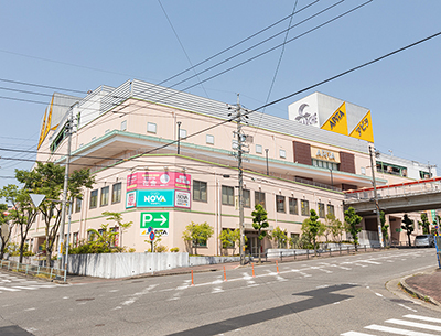 アピタ高蔵寺店