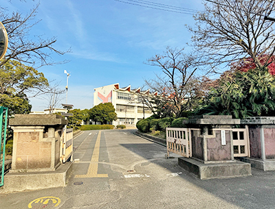 横須賀小学校