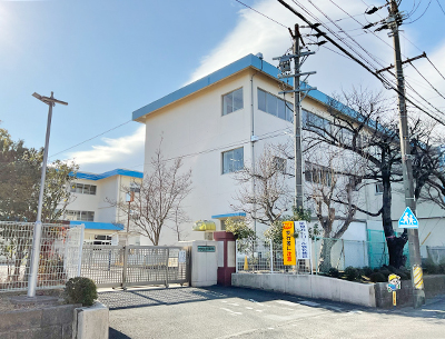 羽津小学校