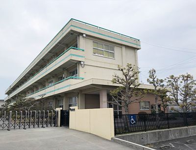 東員町立稲部小学校