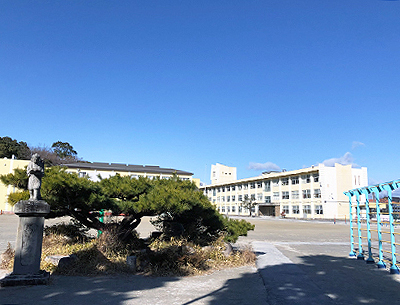 大矢知興譲小学校