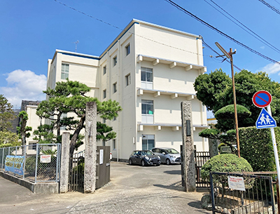 青島東小学校