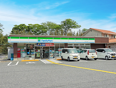 ファミリーマート吉成一丁目店