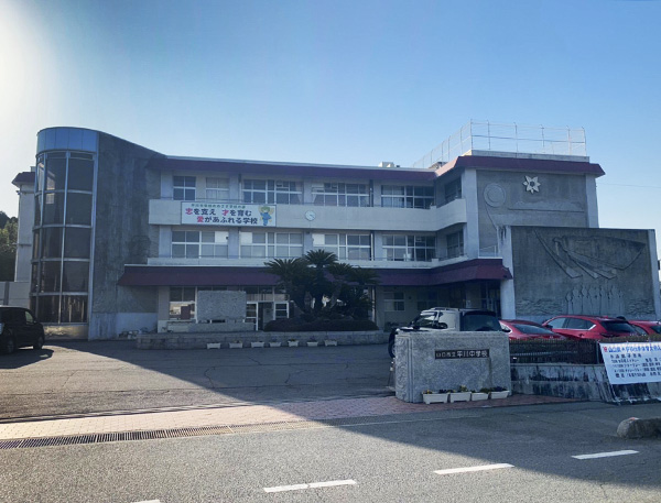 山口市立平川中学校