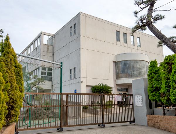 松浪小学校