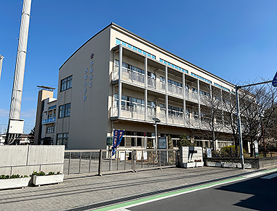 草加市立西町小学校