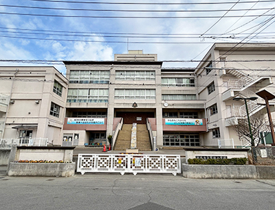 越谷市立鷺後小学校