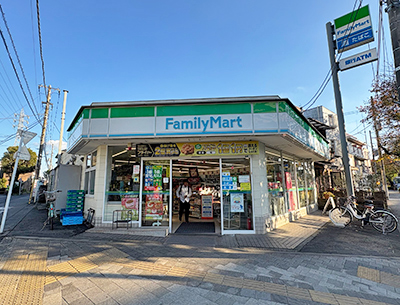 ファミリーマート 海田大学通り店