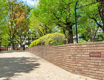 新宿区立白銀公園