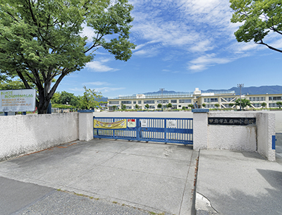 甲府市立石田小学校