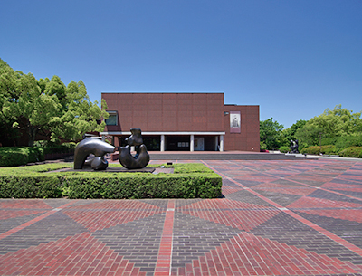 山梨県立美術館