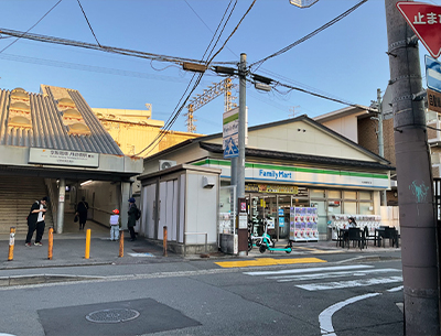 ファミリーマート丹波橋駅西口店