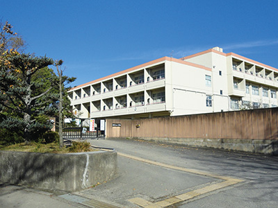 東登美ヶ丘小学校