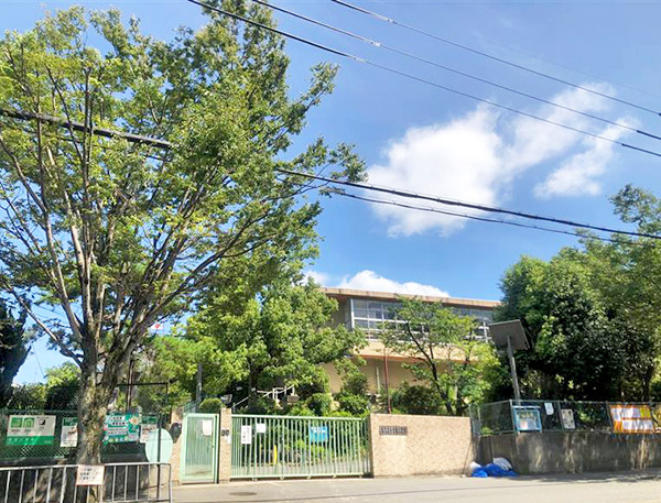 市立香里小学校