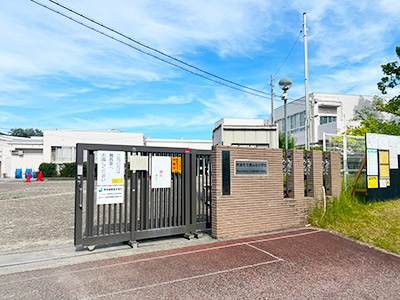 吹田市立桃山台小学校