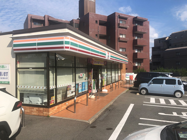 セブンイレブン　福岡高宮西店