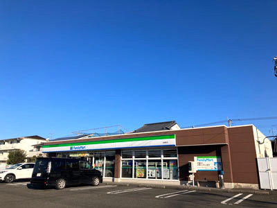 ファミリーマート若葉町店