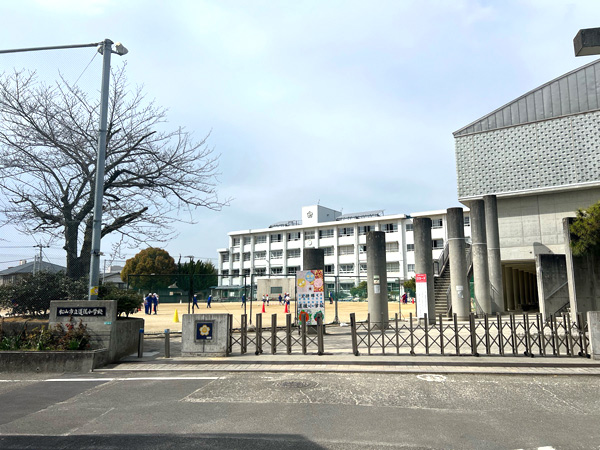 松山市立　道後小学校