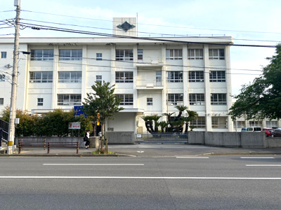 新玉小学校