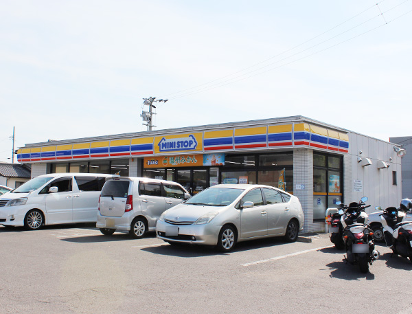 ミニストップ県立図書館前店