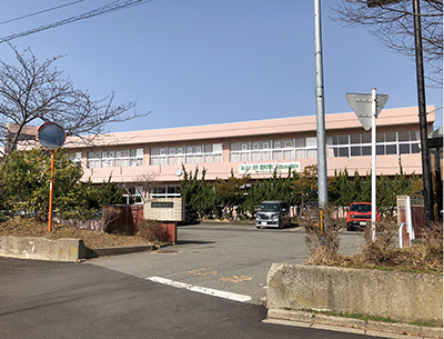 勝平中学校