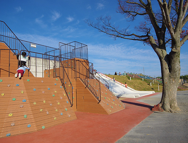 八山田こども公園