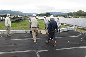 除草や水路の維持管理を担っていただく地権者の方々と試行