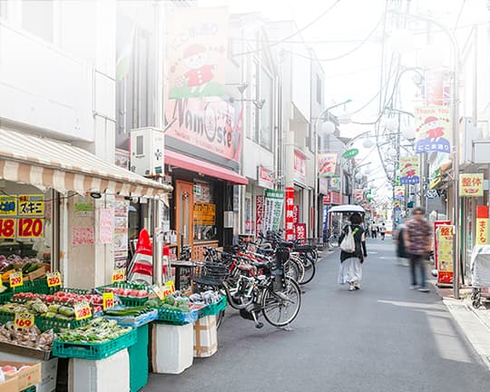 西小山にこま通り商店街（約40m／徒歩1分）