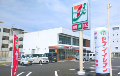 セブンイレブン北谷伊平店